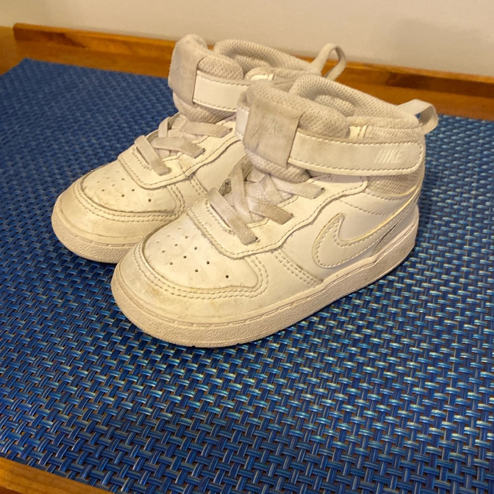 Nike Court Borough Mid 2 baby sz. 7 toddler sneakers